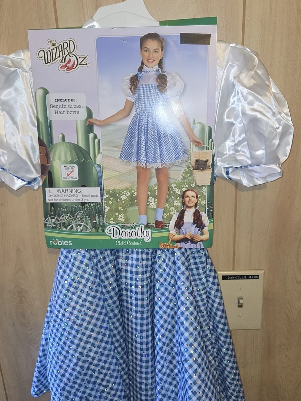 Dorothy The Wizard Of Oz Girls Halloween Costumw Size Small (4-6) & Medium 8-10